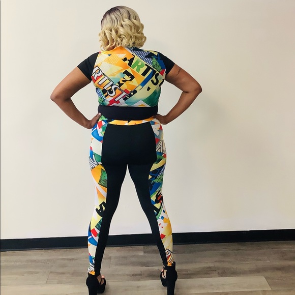 Gibiu Women's Black Letter's Print Crop Top Elastic Waist Leggings -2 Piece Set - Picture 6 of 11